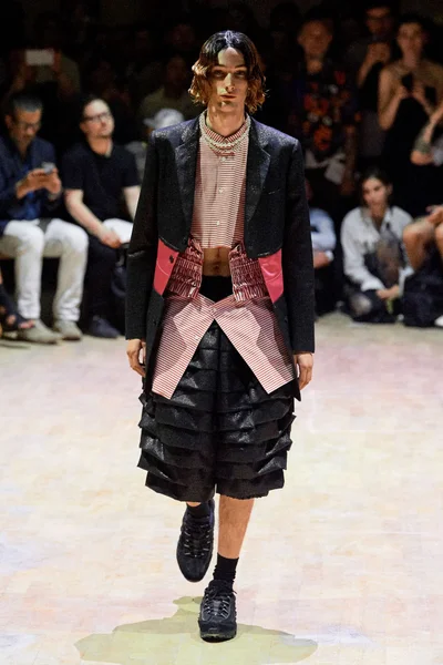Look 14